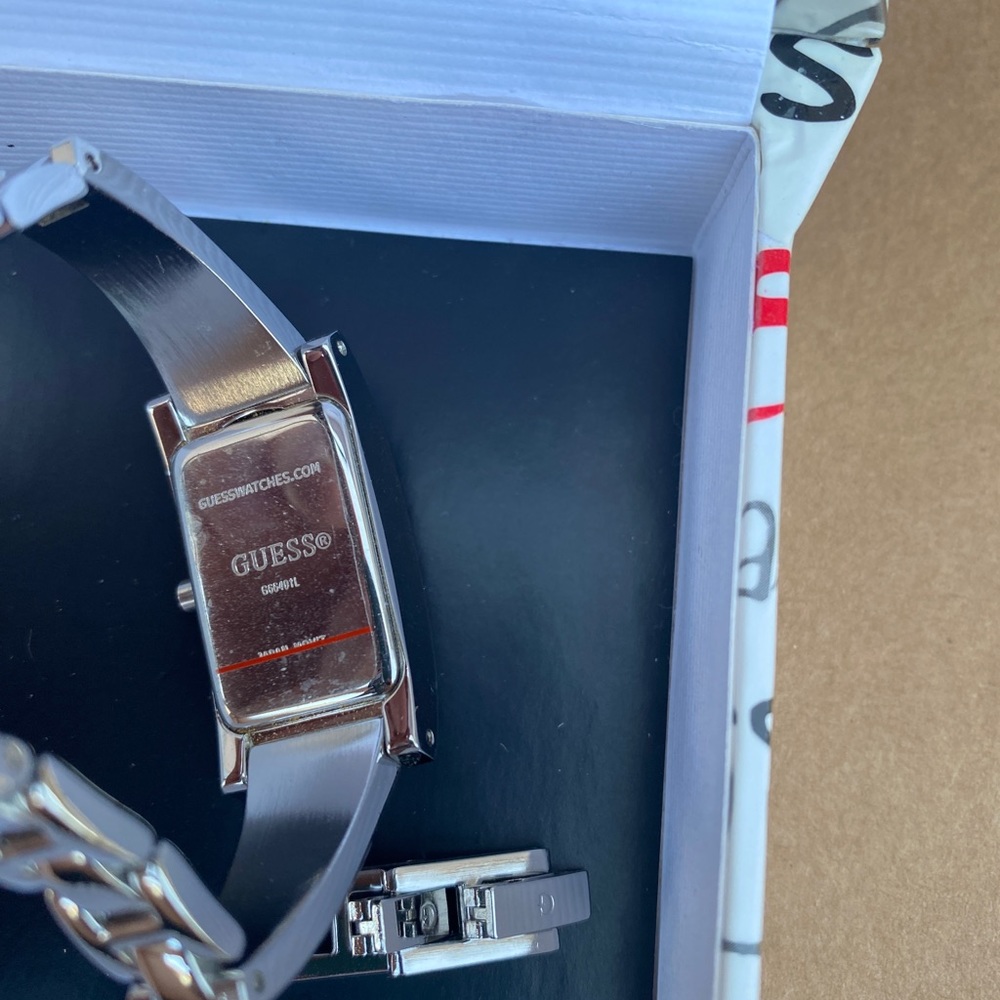 Guess Watch - Picture 3 of 4